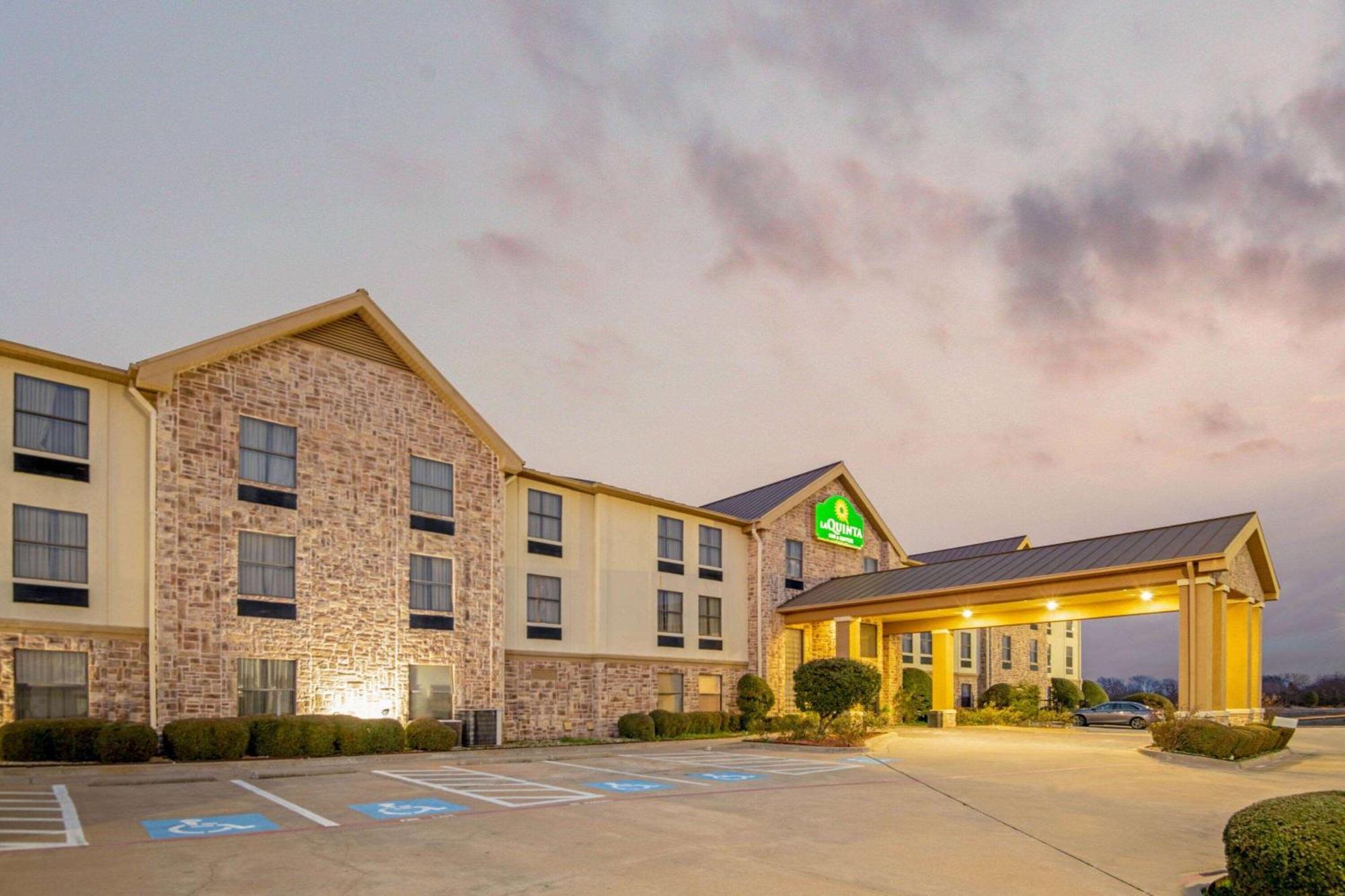 La Quinta By Wyndham Denison - North Lake Texoma Экстерьер фото